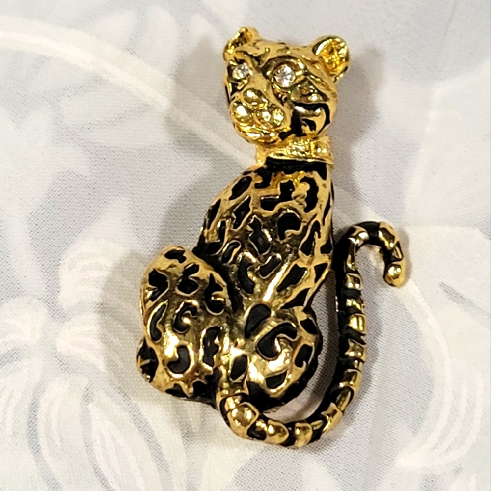Anthony Mark Hankins leopard brooch